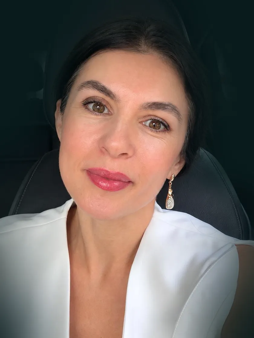 Dr. Cosmina Adăscăliței